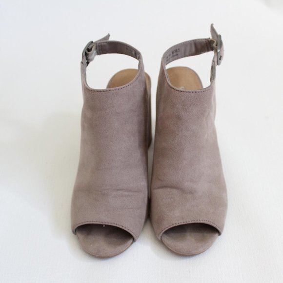 CL by Laundry Bestie Sandals Open Toe Faux Suede - Picture 3 of 8